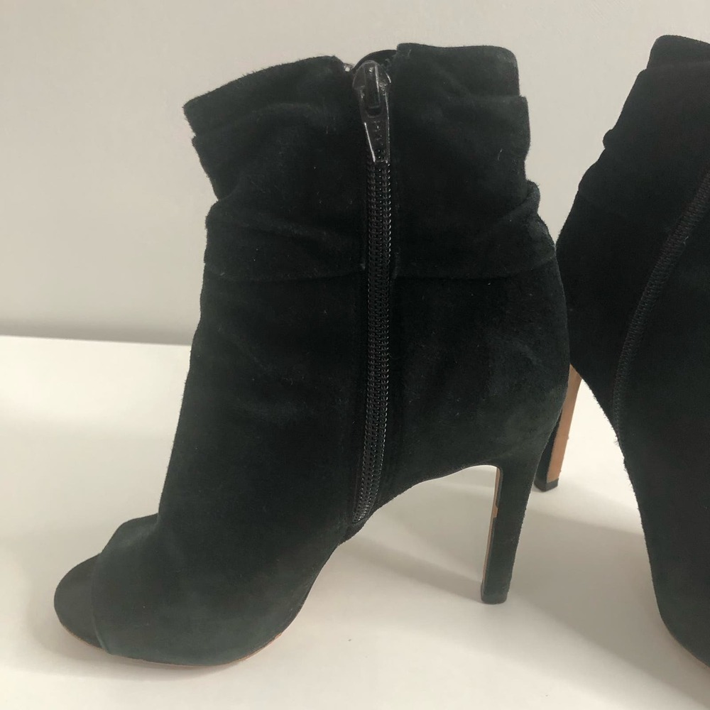 Vince Camuto Keyna Leather Side-Zip Peep-Toe Booties | Women's Size 4.5M - Picture 3 of 6